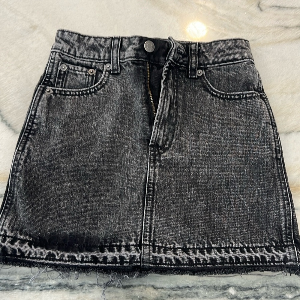 Gap kids black denim skirt, size 10
